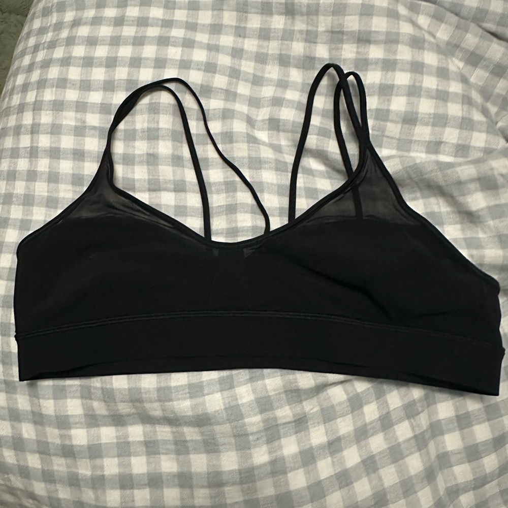 Black lululemon yoga bra